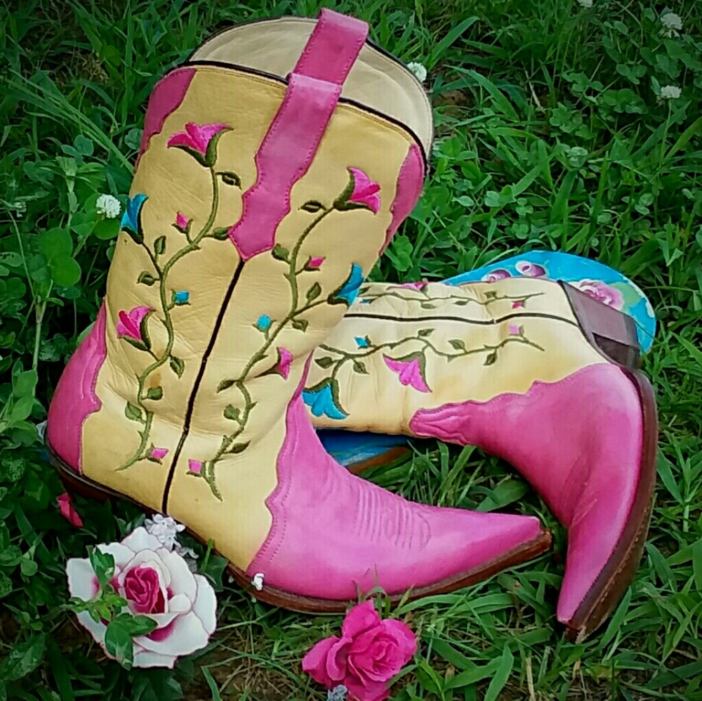 CUSTOM Floral Cowgirl boots !